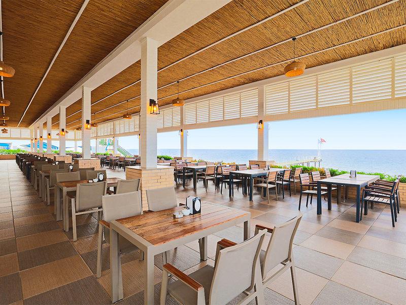 Crystal Admiral Resort Suites & Spa 18