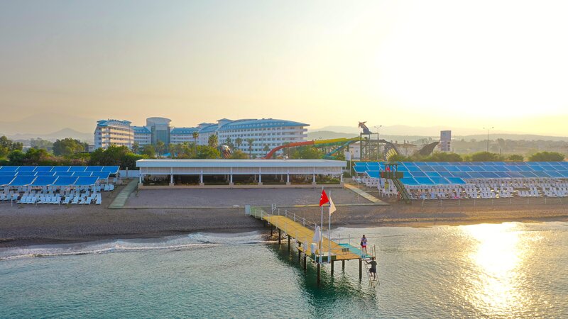 Crystal Admiral Resort Suites & Spa 24