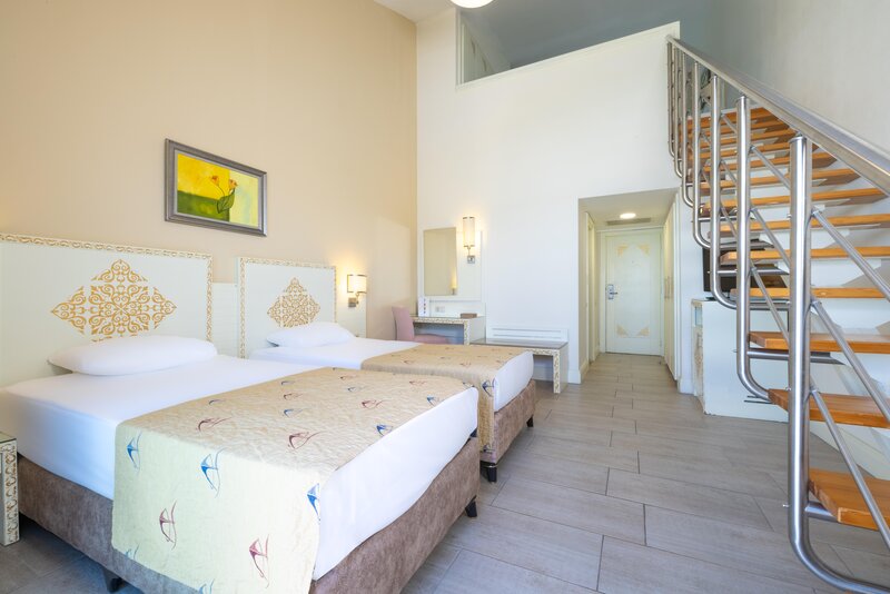 Crystal Admiral Resort Suites & Spa 30