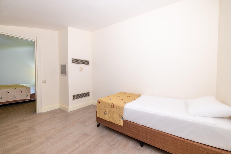 Crystal Admiral Resort Suites & Spa 31