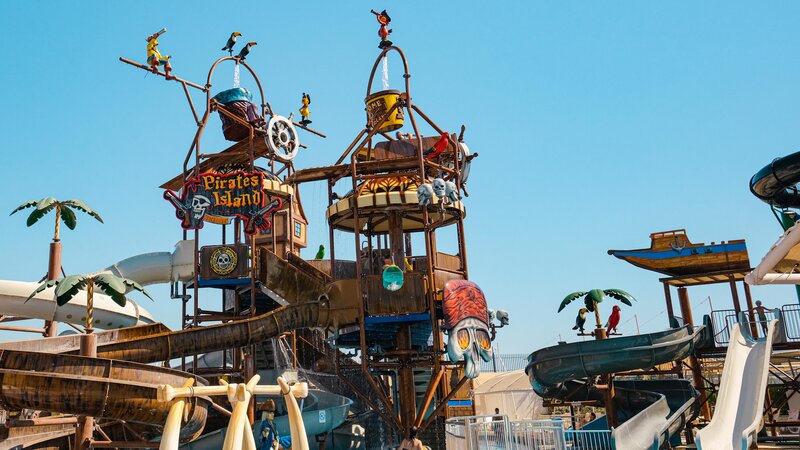 Crystal Admiral Resort Suites & Spa 58