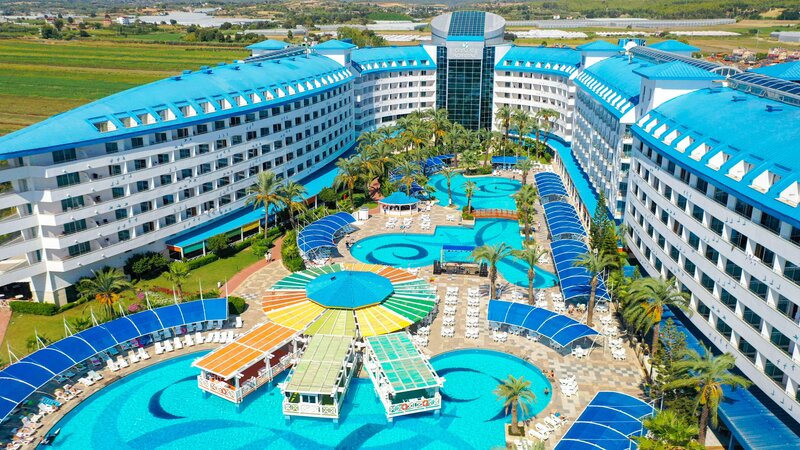 Crystal Admiral Resort Suites & Spa 62