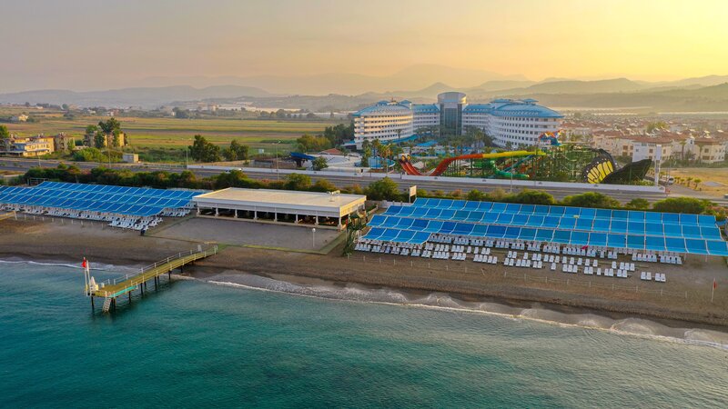 Crystal Admiral Resort Suites & Spa 63