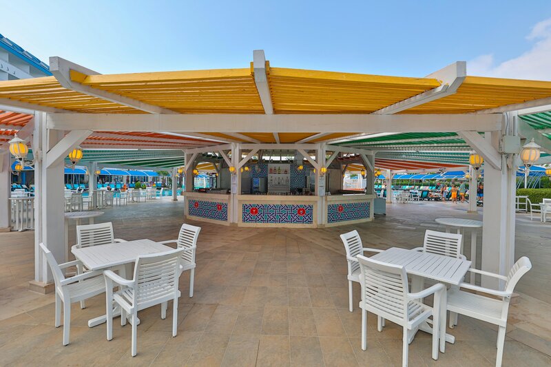 Crystal Admiral Resort Suites & Spa 80