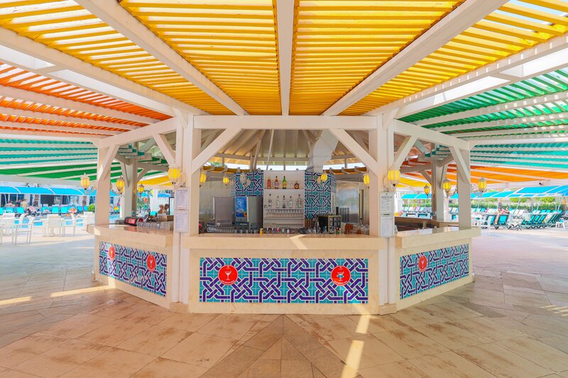 Crystal Admiral Resort Suites & Spa 81