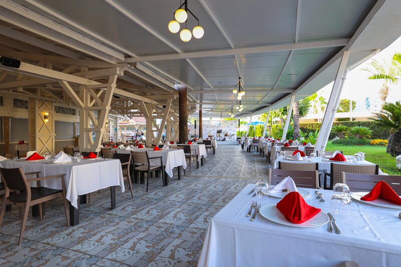 Crystal Admiral Resort Suites & Spa 84