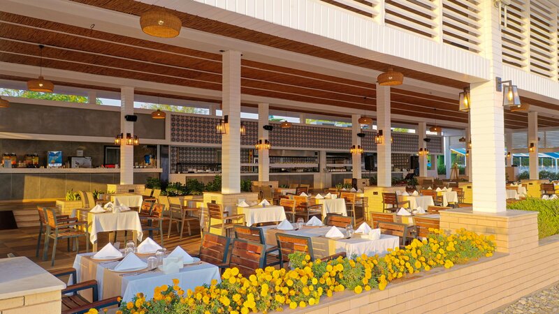 Crystal Admiral Resort Suites & Spa 92