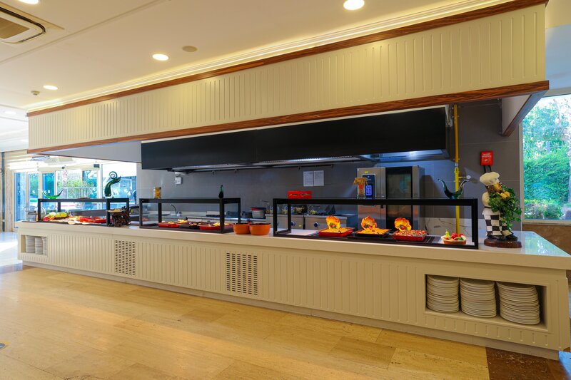 Crystal Admiral Resort Suites & Spa 100