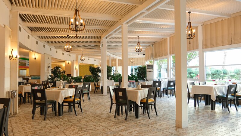 Crystal Admiral Resort Suites & Spa 103