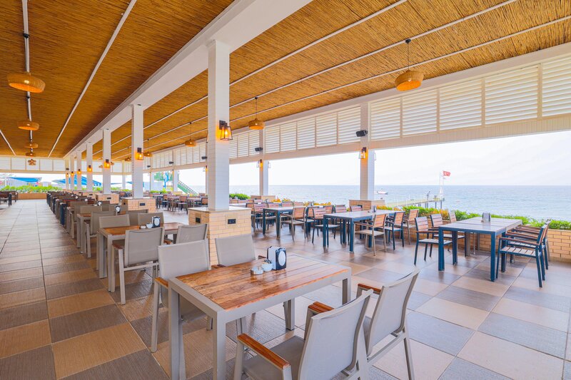 Crystal Admiral Resort Suites & Spa 107