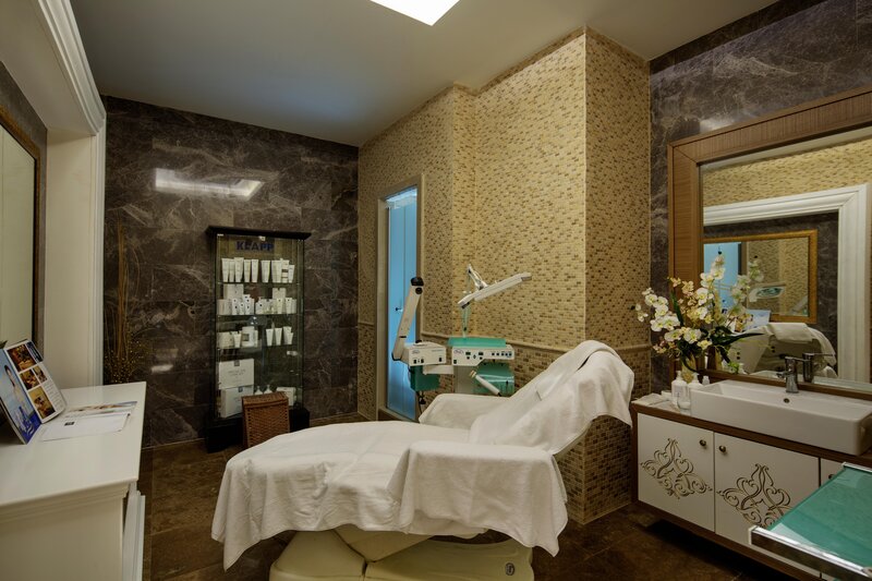 Crystal Admiral Resort Suites & Spa 125