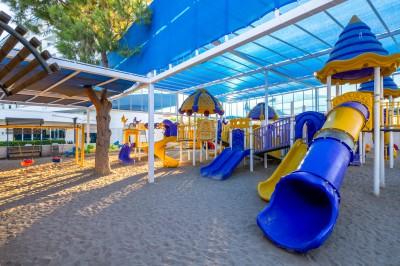 Crystal Admiral Resort Suites & Spa 47