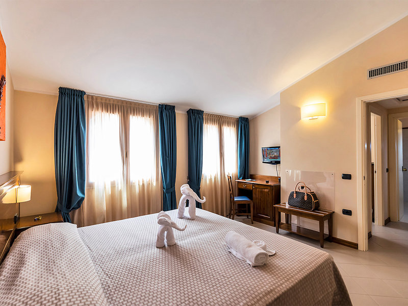 Hotel Tropis 8