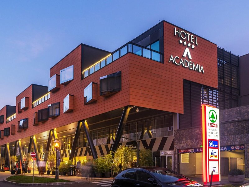 Academia Hotel 2