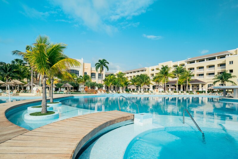 Iberostar Rose Hall Beach 14
