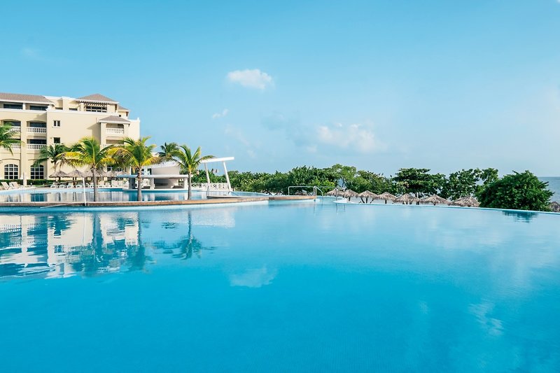 Iberostar Waves Rose Hall Beach 10