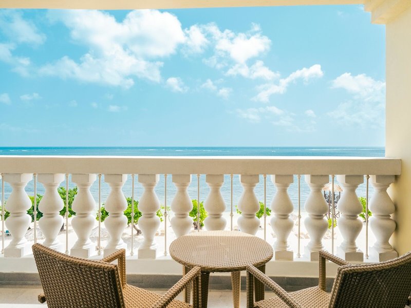 Iberostar Rose Hall Beach 24
