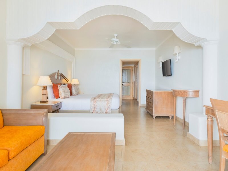 Iberostar Rose Hall Beach 38