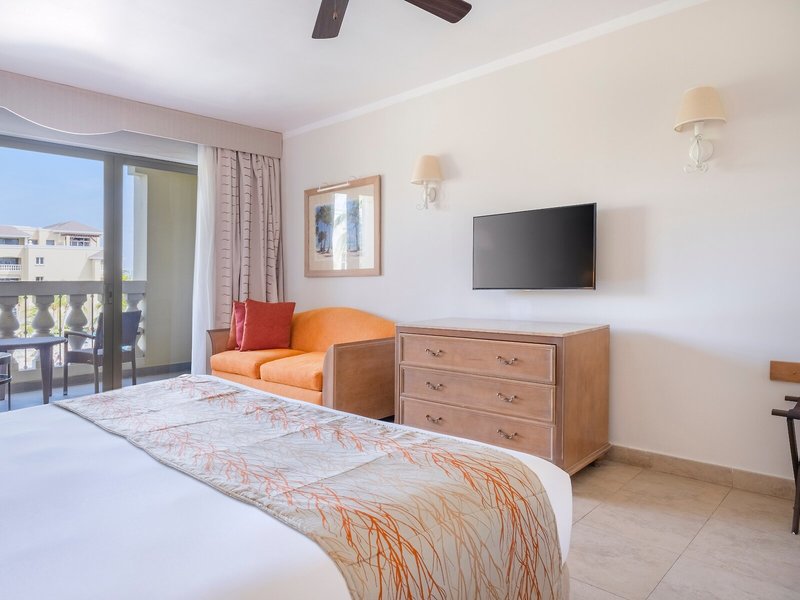 Iberostar Rose Hall Beach 42