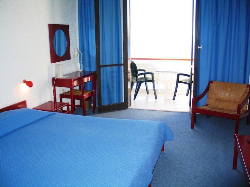 Apollo 4 - Room Example