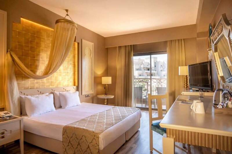 Spice Hotel & Spa 86