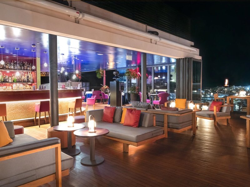 Bohemia Suites & Spa 24