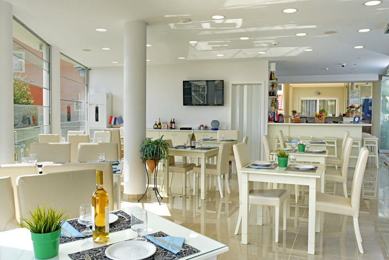 Palapart Gikas Studios & Suites 7