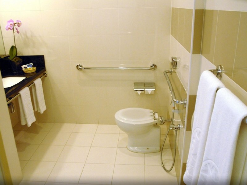 Best Western Plus Sol Ipanema 50 - Bathroom Example