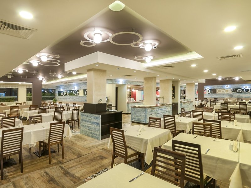 Lion Sunny Beach 8 - Restaurant