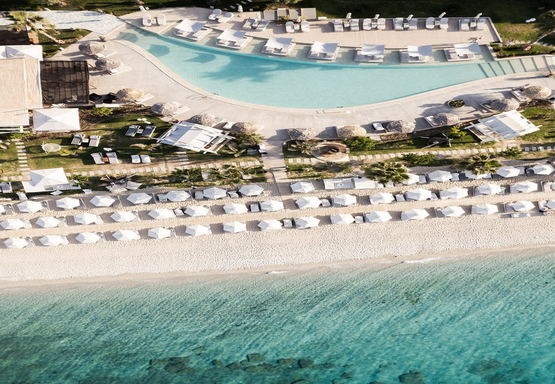 Blue Carpet Luxury Suites 11