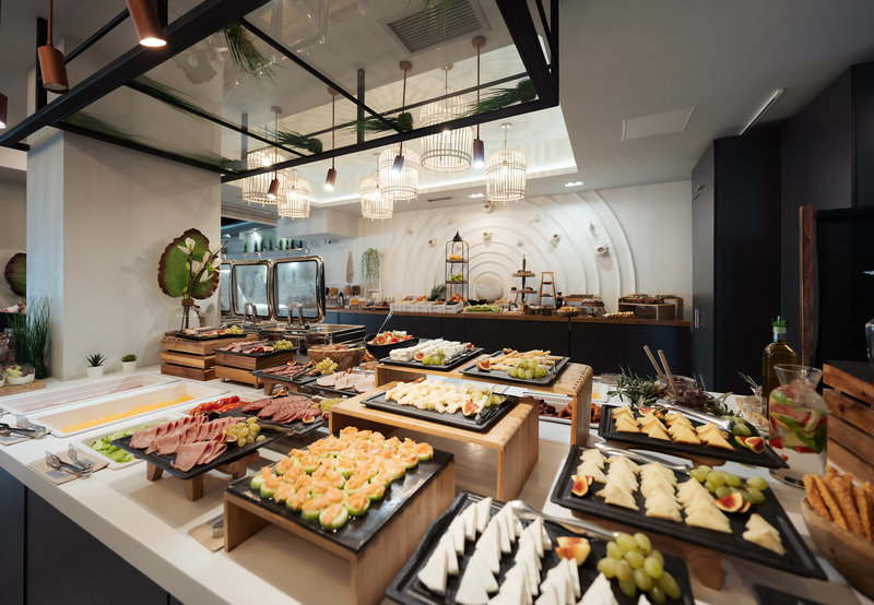 Blue Carpet Luxury Suites 13