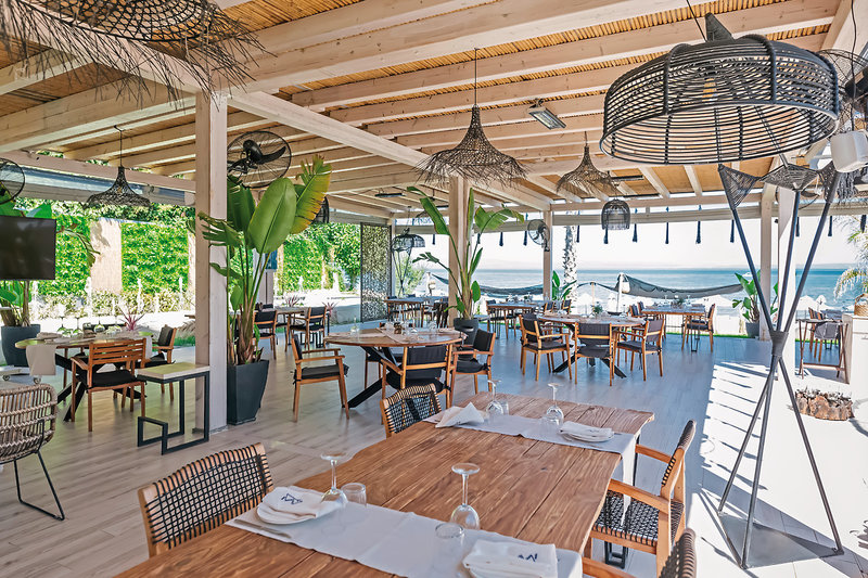 Blue Carpet Luxury Suites 10