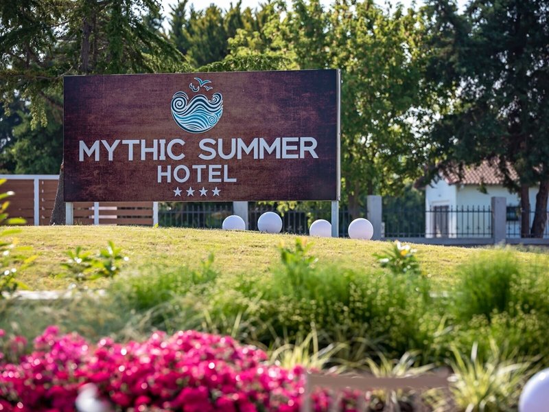Mythic Hotel 4
