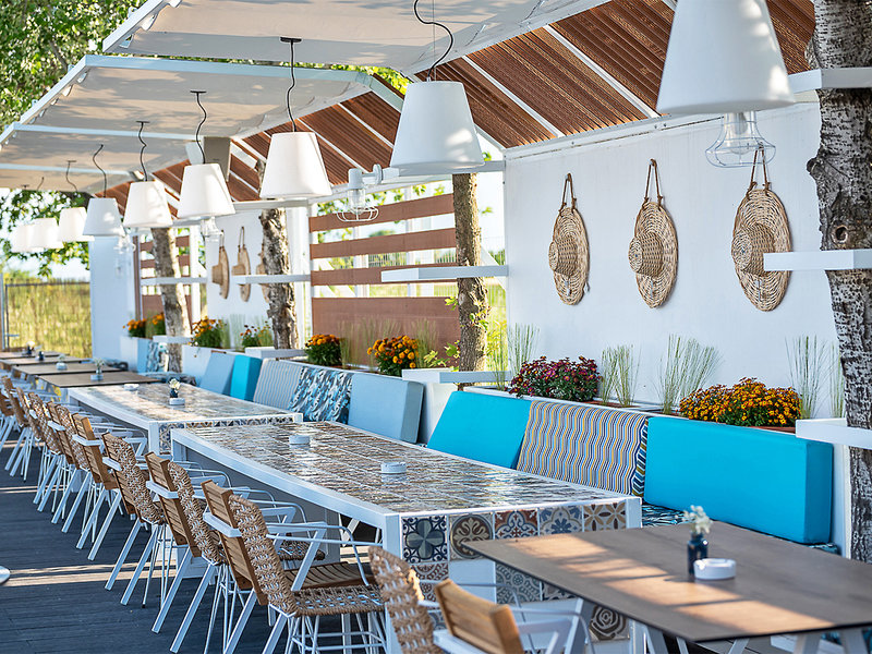 Mythic Summer Hotel  2