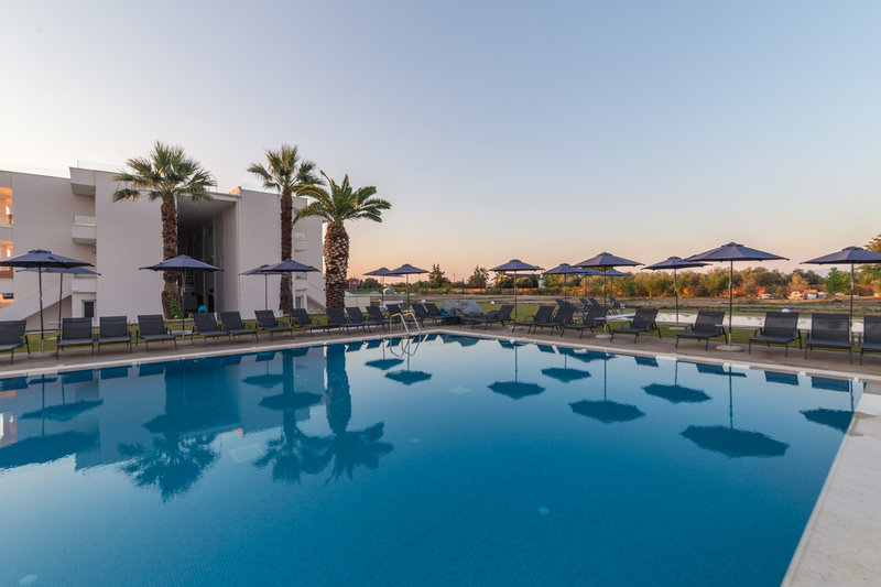 Mythic Summer Hotel  1