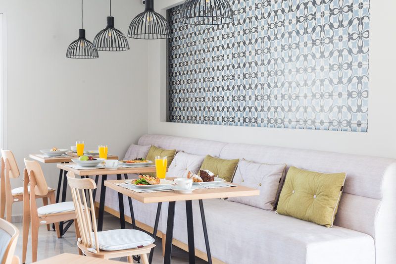 Mythic Summer Hotel  5