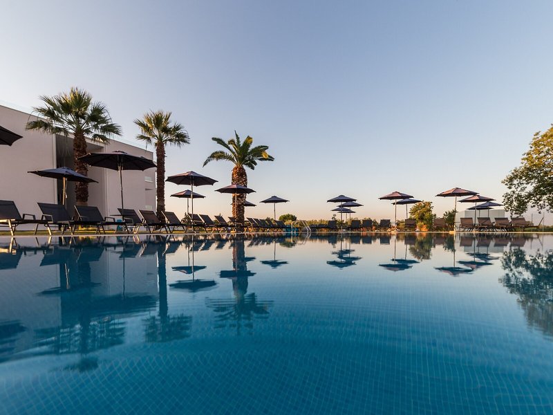 Mythic Summer Hotel  8