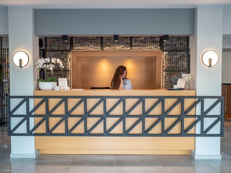 Mythic Summer Hotel  15