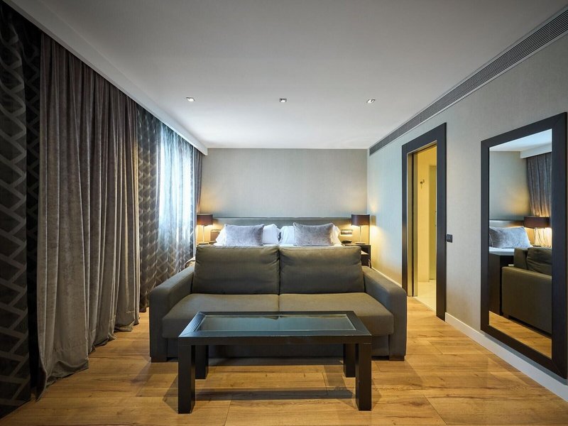 Catalonia Ramblas 44