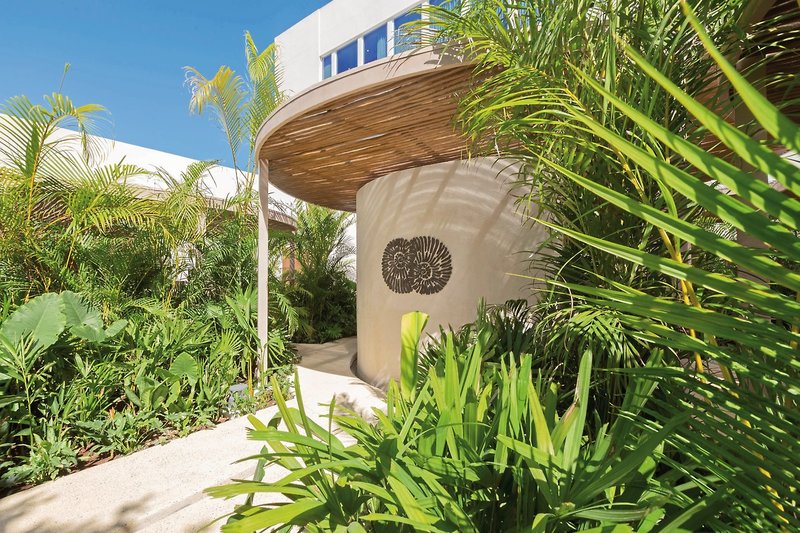 Hilton Cancun Mar Caribe All-Inclusive Resort 12