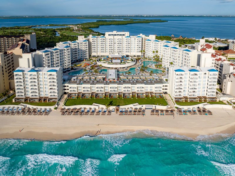 Hilton Cancun Mar Caribe All-Inclusive Resort 7