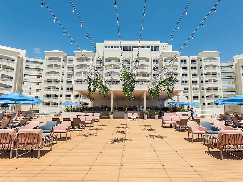 Hilton Cancun Mar Caribe All-Inclusive Resort 10