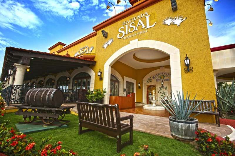 Hilton Cancun Mar Caribe All-Inclusive Resort 23