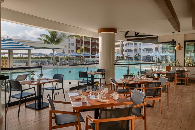 Hilton Cancun Mar Caribe All-Inclusive Resort 25