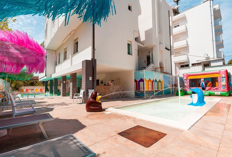 Metropolitan Village 1