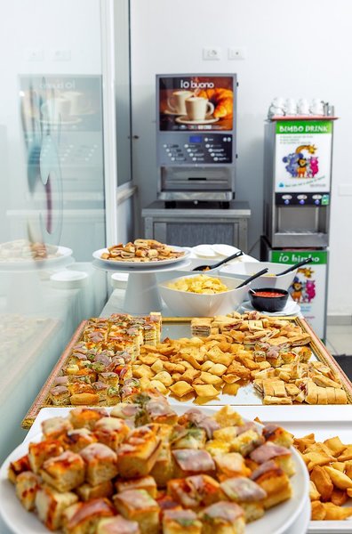 Metropolitan Village 6