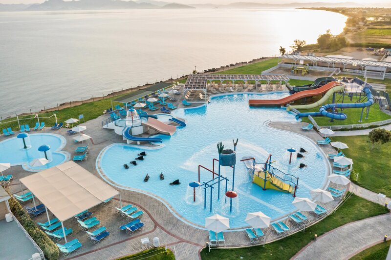 White Olive Marine Aquapark 5
