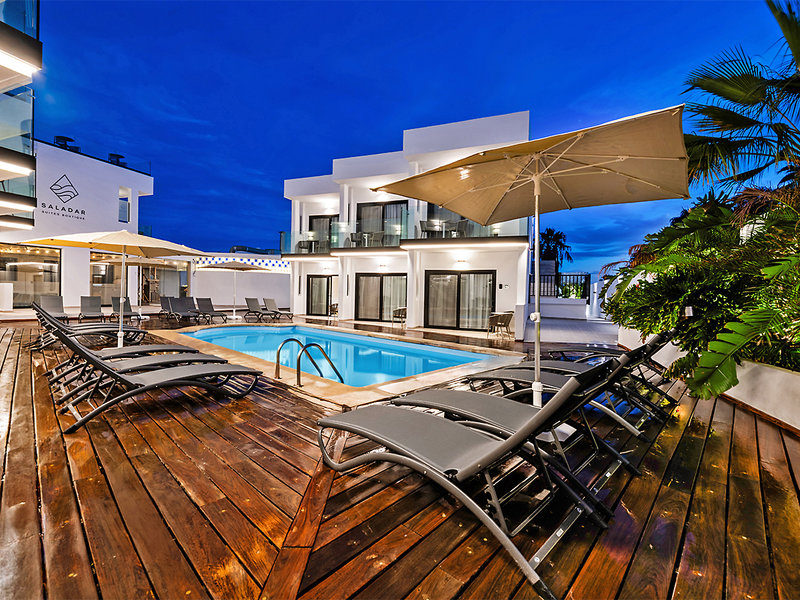 Saladar Suites Boutique 11