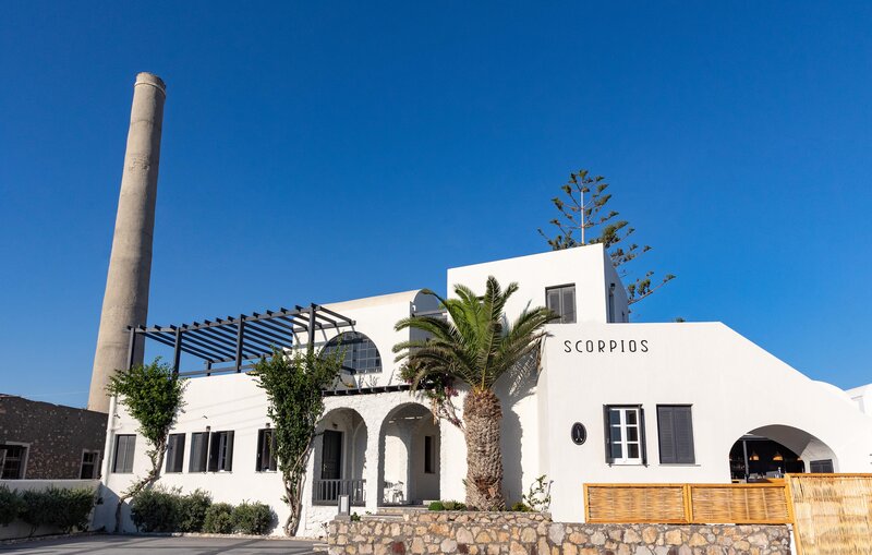 Scorpios Beach Santorini 20