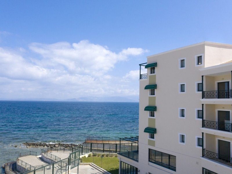 Ramada Attica Riviera 1